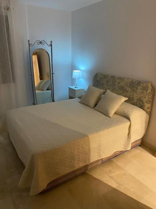 Central Estepona 3 Bed Apt With Pool And Parking エクステリア 写真
