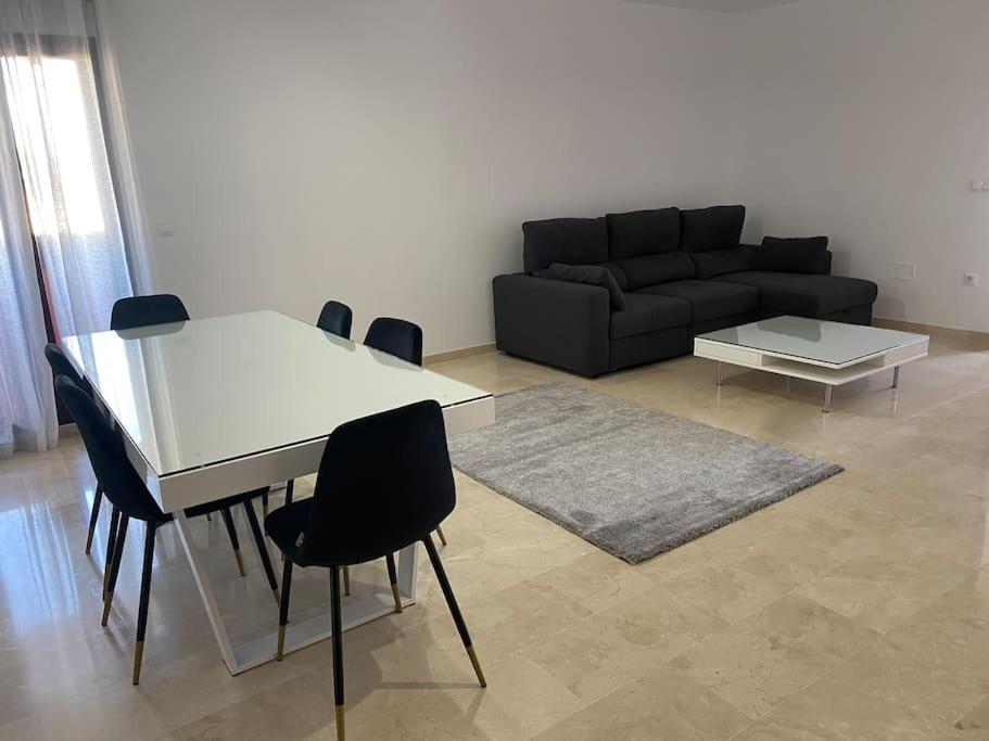 Central Estepona 3 Bed Apt With Pool And Parking エクステリア 写真