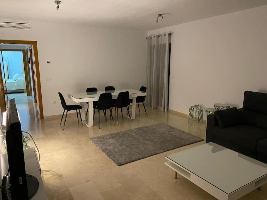 Central Estepona 3 Bed Apt With Pool And Parking エクステリア 写真
