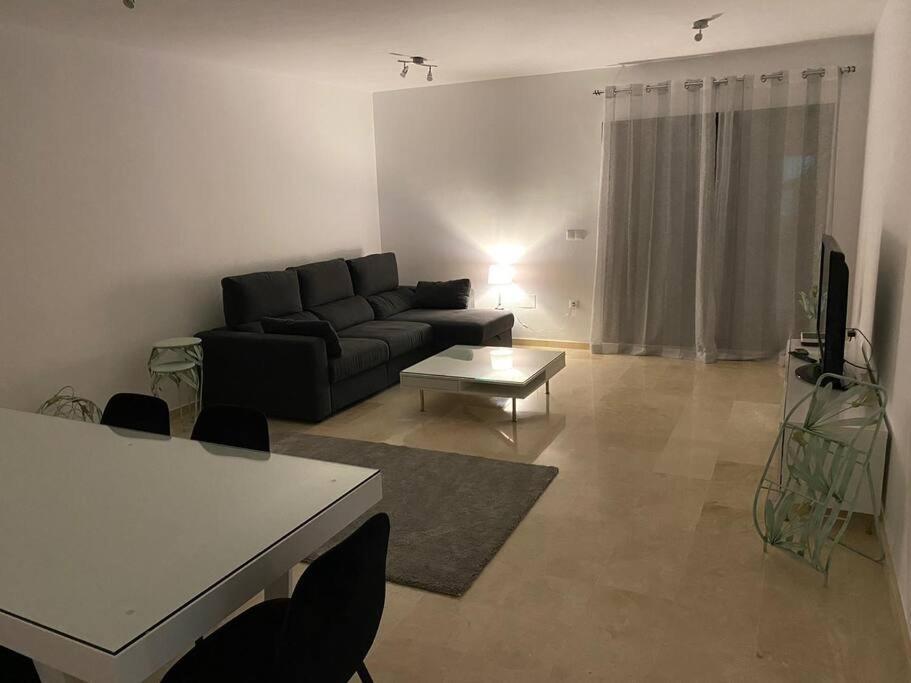 Central Estepona 3 Bed Apt With Pool And Parking エクステリア 写真