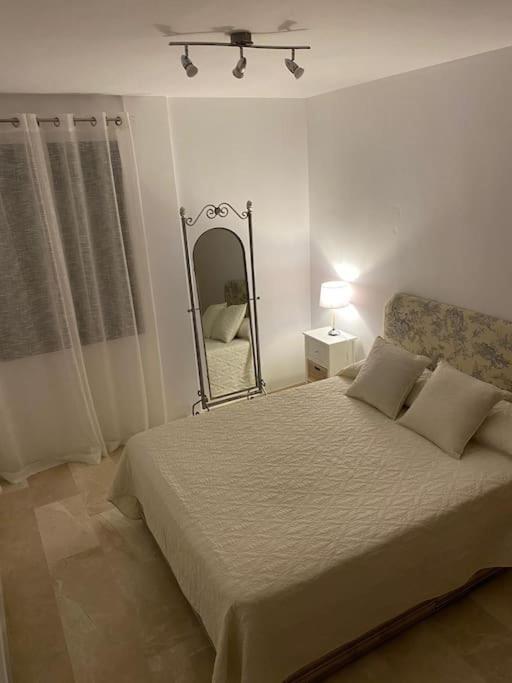 Central Estepona 3 Bed Apt With Pool And Parking エクステリア 写真